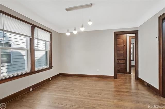 208 W Webster St - Photo 7 of 20