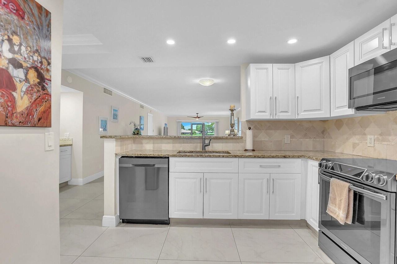 250 John F Kennedy Dr #101 - Photo 7 of 40