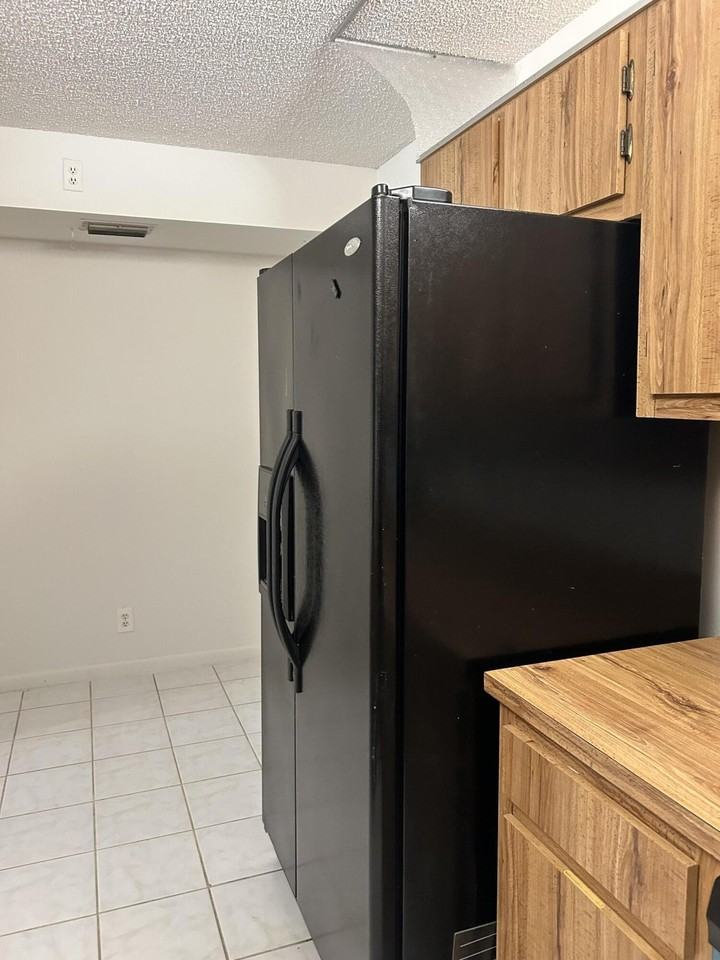 1003 Green Pine Blvd #E2 - Photo 3 of 13