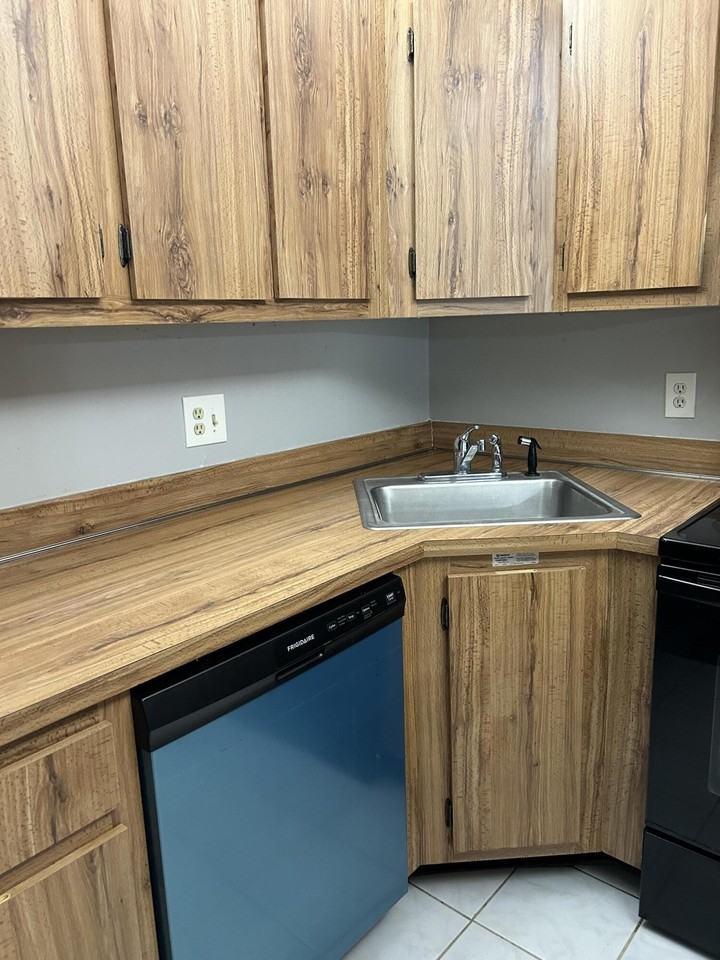 1003 Green Pine Blvd #E2 - Photo 4 of 13