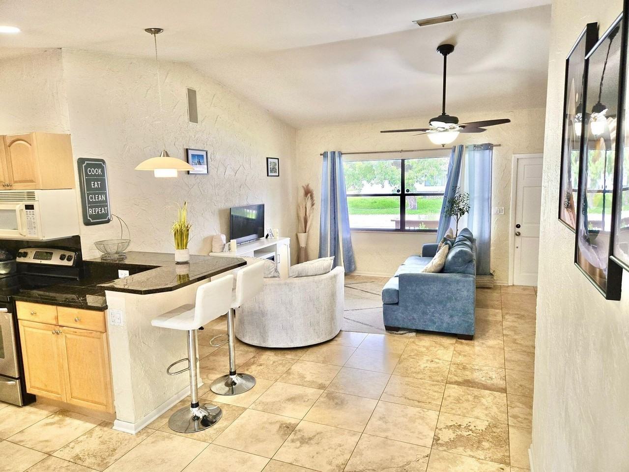 3460 Sw 3rd St - Photo 7 of 32