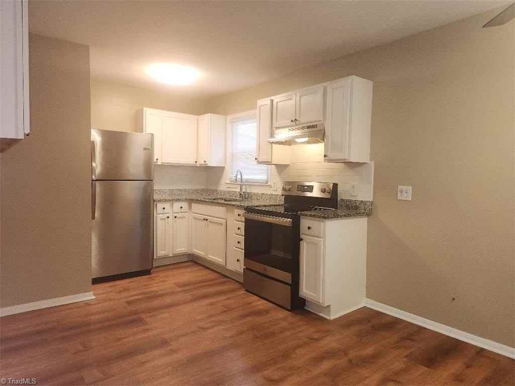 3878 Pembrooke Rd - Photo 3 of 8