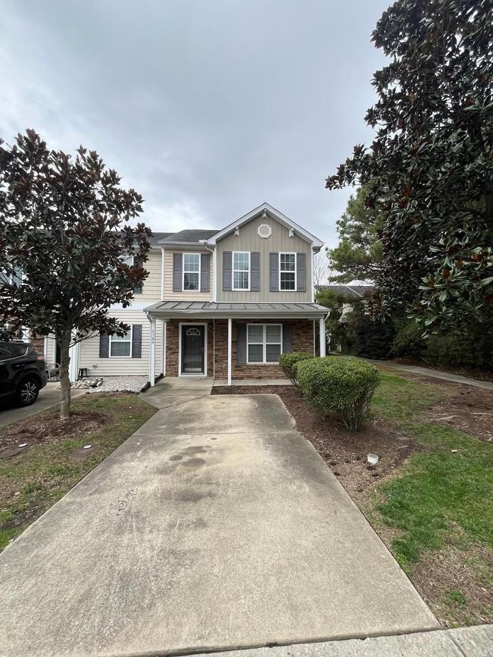 5104 Thornton Knoll Way - Photo 3 of 21