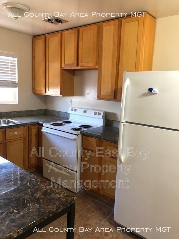 5471 Foothill Blvd #5 - Photo 3 of 5