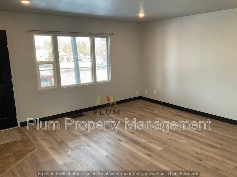 1024 Stephens Ave #9 - Photo 2 of 4