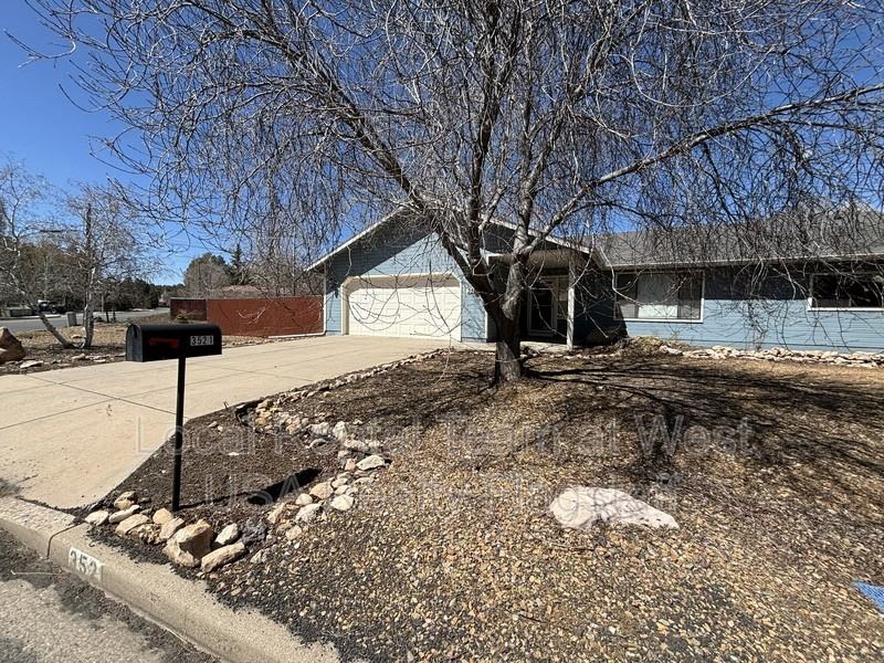 3521 S Walapai Dr - Photo 2 of 18