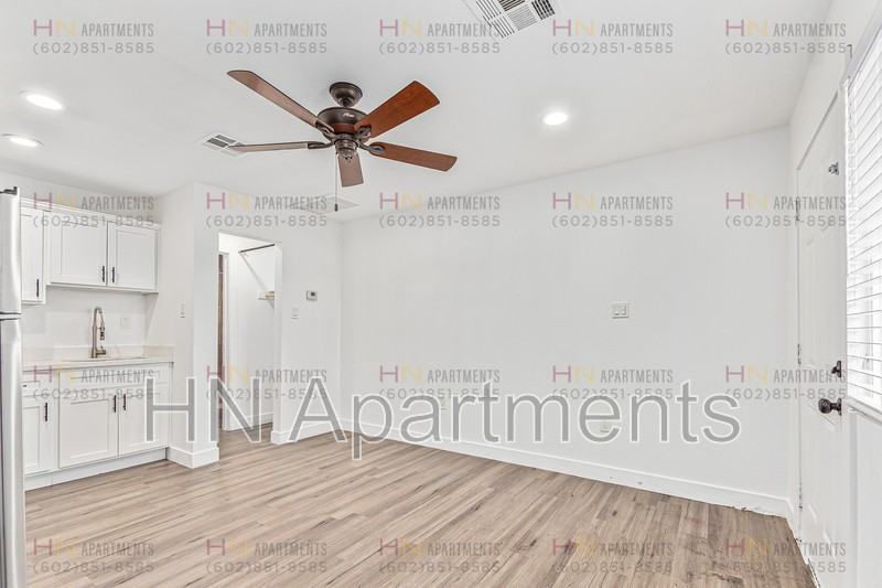 2539 W Pierson St #4 - Photo 2 of 7