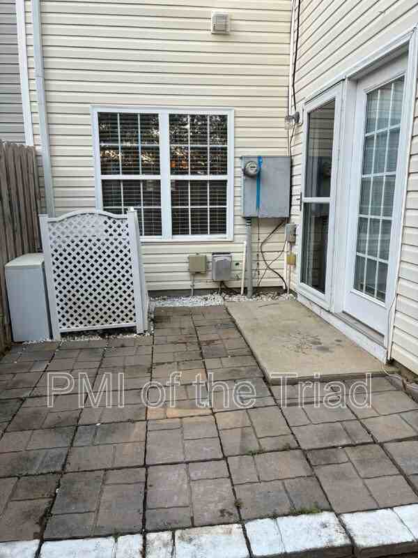 3005 Windsor Creek Way - Photo 7 of 18