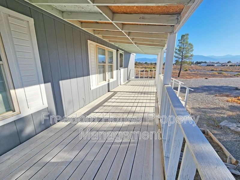 1230 Windy Ln - Photo 6 of 33