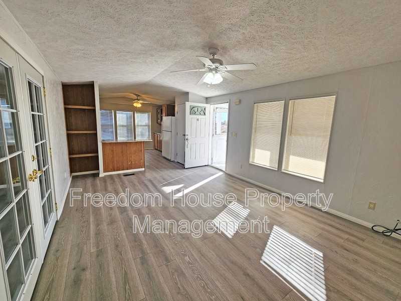 1230 Windy Ln - Photo 7 of 33