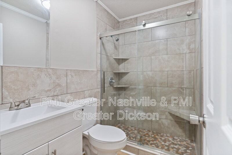 201 Sylvis St #5 - Photo 7 of 14
