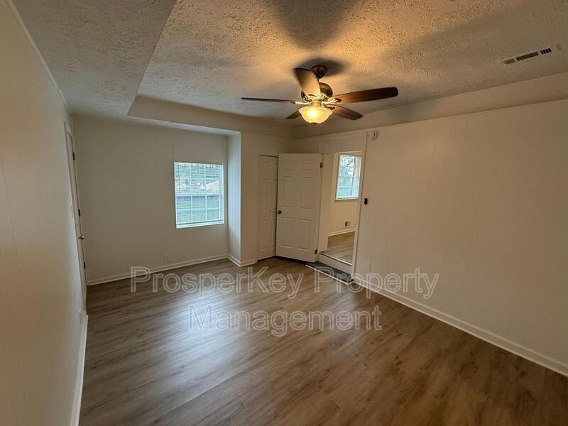 379 Utoy Circle Southwest - Photo 7 of 22