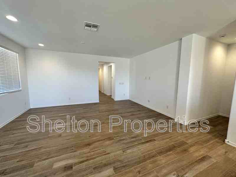 14360 W Alameda Rd - Photo 6 of 31