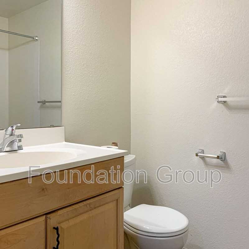 916 North 104th Street #B302 - Photo 5 of 6