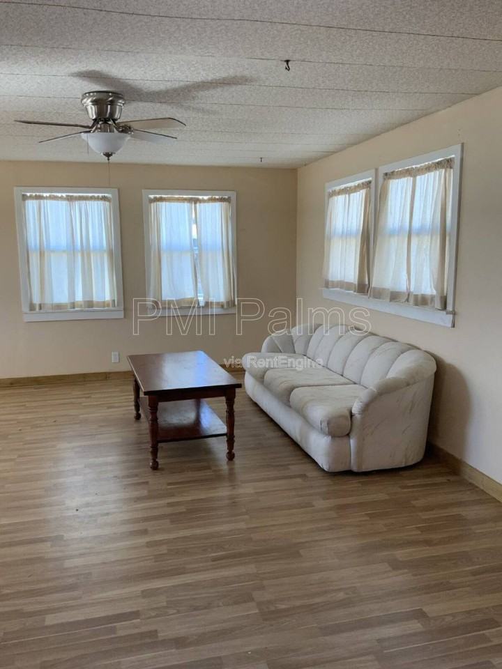 2026 Shady Cove Dr - Photo 2 of 10