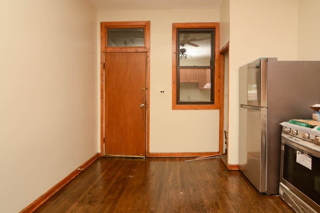 2825 N Milwaukee Ave #1 - Photo 5 of 21
