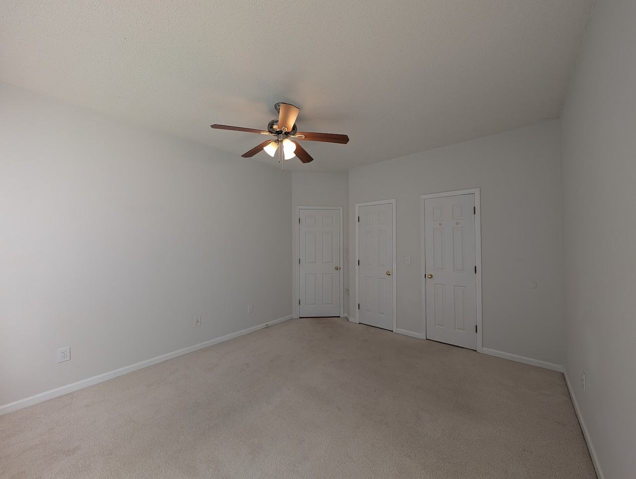 18 Duke Of Gloucester Cir - Photo 2 of 20
