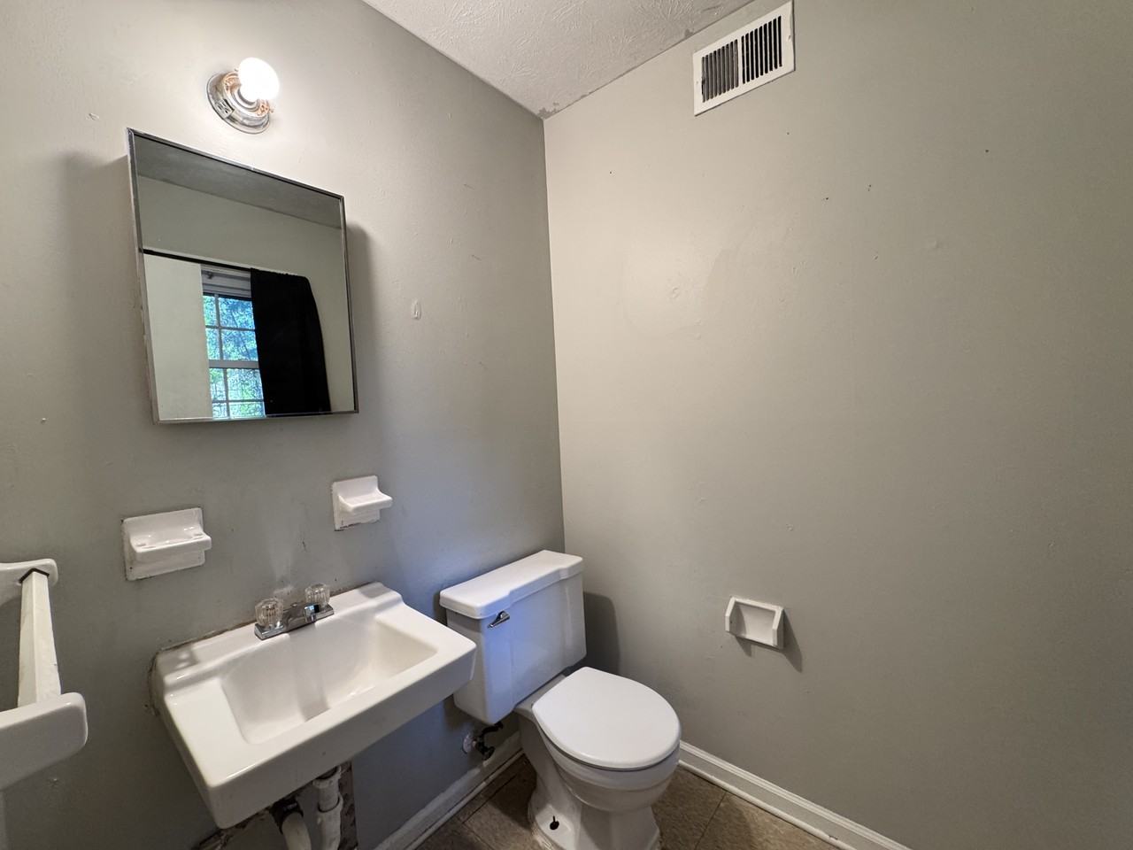 374 Mount Pleasant Dr - Photo 7 of 11