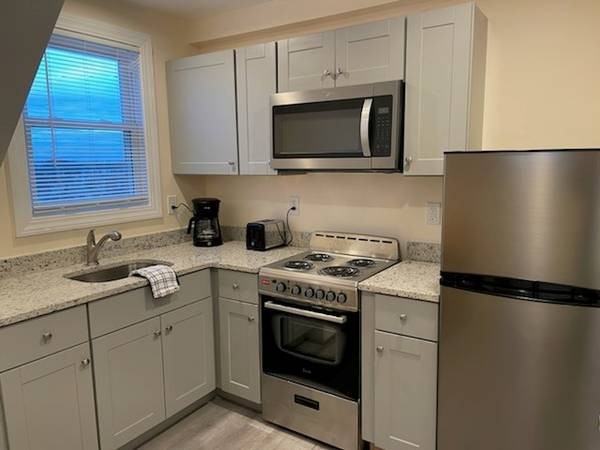 452B Park Dr - Photo 2 of 5