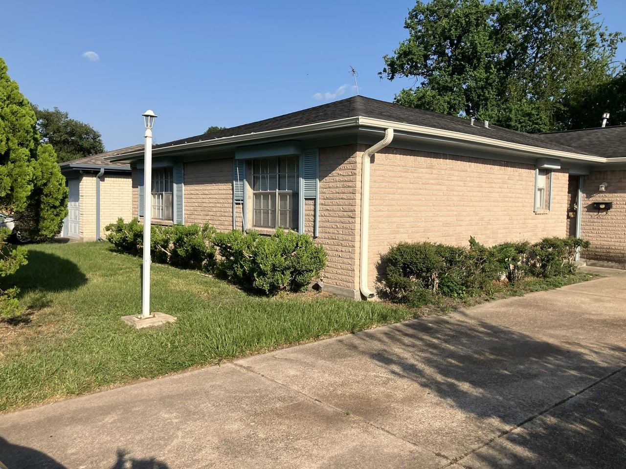 1315 Peach Spring Dr - Photo 2 of 32