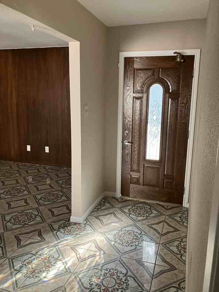 1315 Peach Spring Dr - Photo 3 of 32