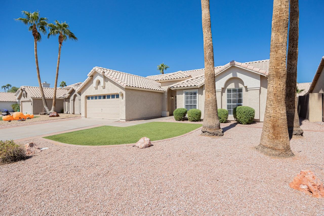 4326 East Encinas Avenue - Photo 3 of 26