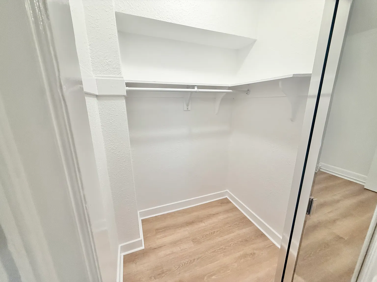 925 Sutter St - Photo 2 of 11