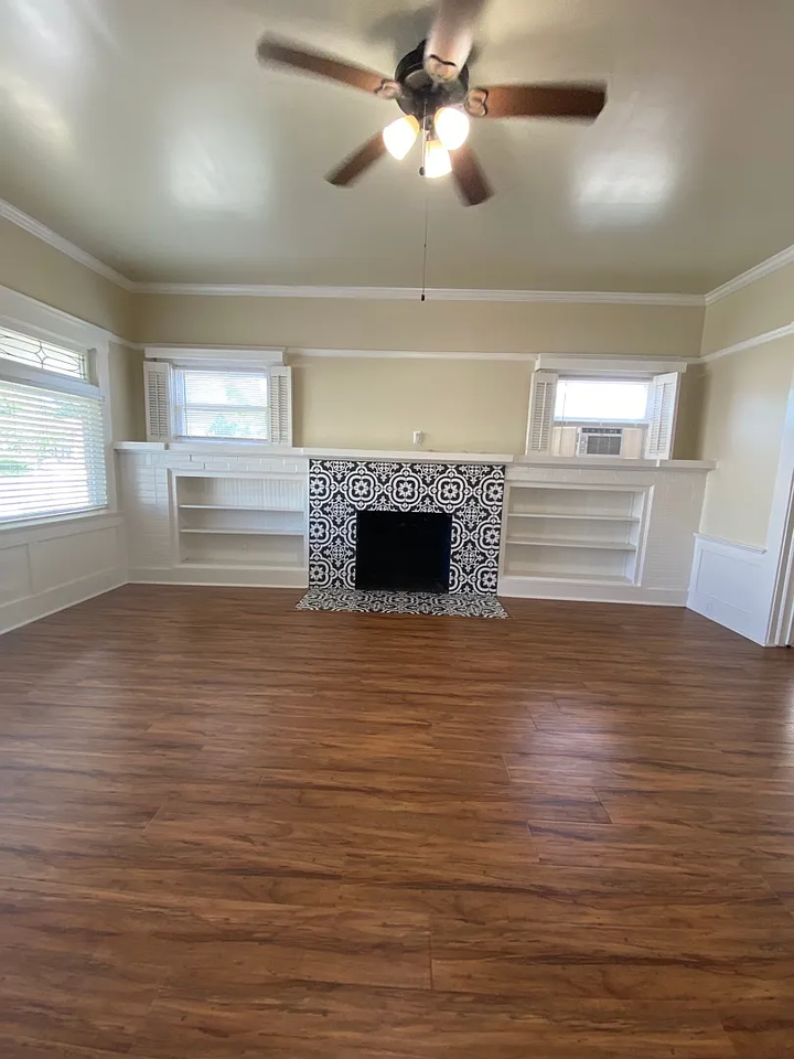 1561 N Wishon Ave - Photo 3 of 7