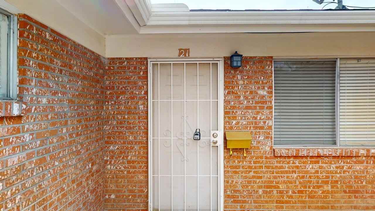 9416 Lexington Ave Ne - Photo 2 of 38
