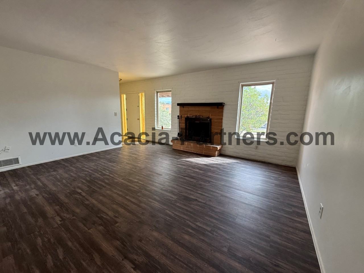 7341 E 42nd St - Photo 3 of 18