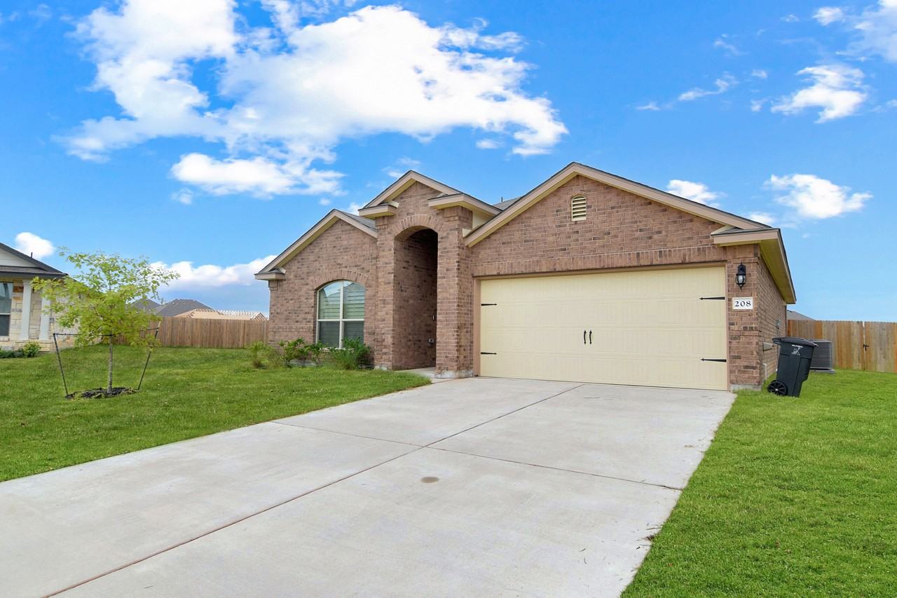 208 Ken Dr - Photo 2 of 21