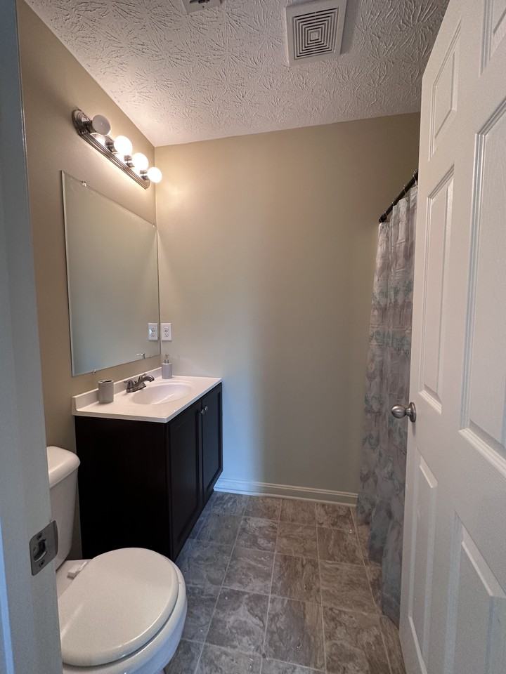 236 College St #236 - Photo 2 of 12