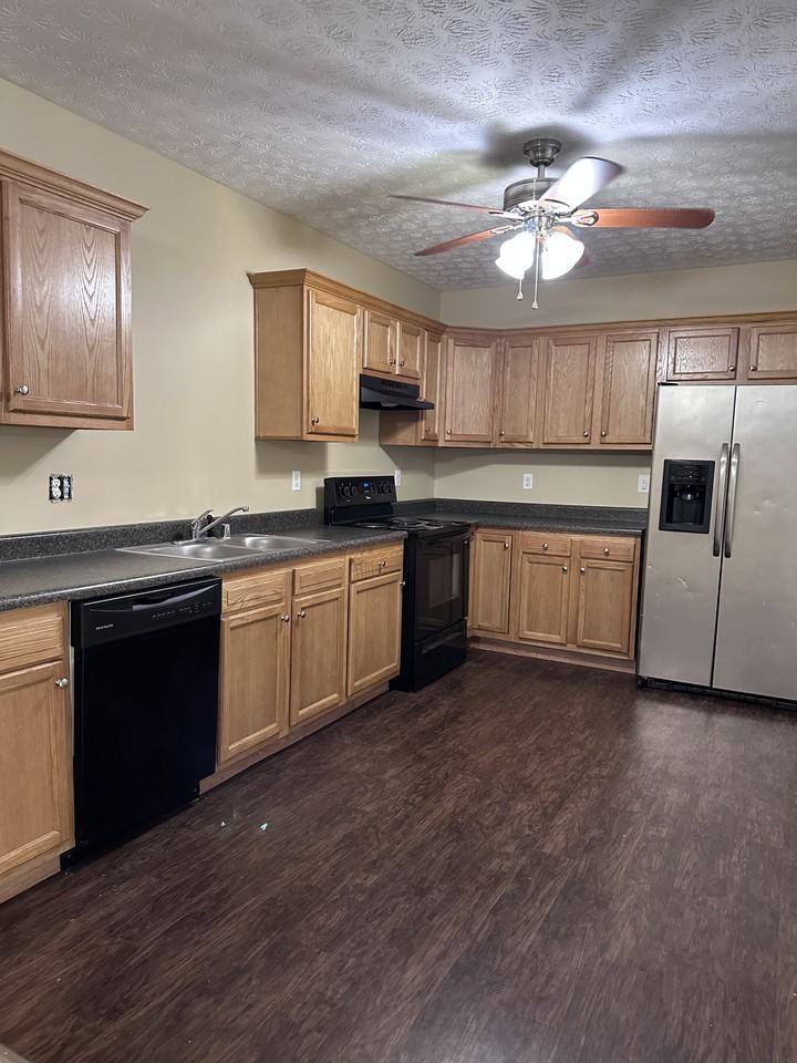 236 College St #236 - Photo 5 of 12