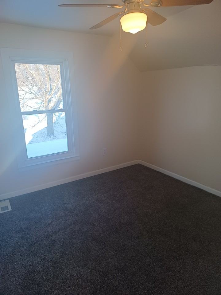 2462 26th St Sw #NA - Photo 4 of 7