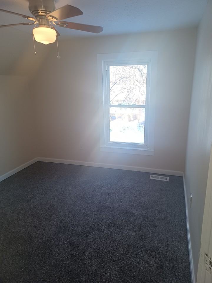 2462 26th St Sw #NA - Photo 5 of 7