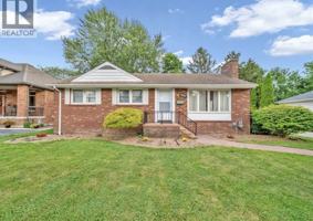 featured image of 1045 Cabana Rd W #Upper