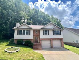 2061 Pinecrest Dr - Photo 1 of 1