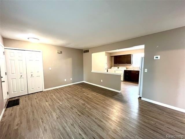 9097 Garfield Dr - Photo 5 of 12