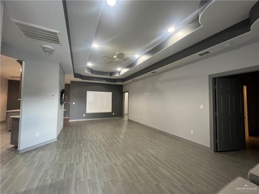 2105 Hole In One Dr - Photo 2 of 11