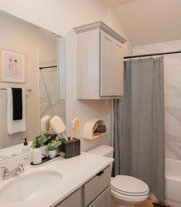 2722 Belmont Cir - Photo 3 of 10