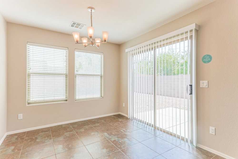 17831 N Madison Rd - Photo 5 of 15