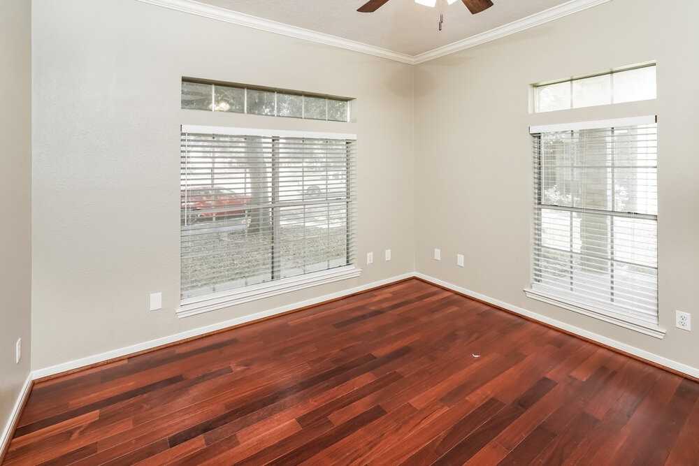 16502 Wheatfield Dr - Photo 6 of 17