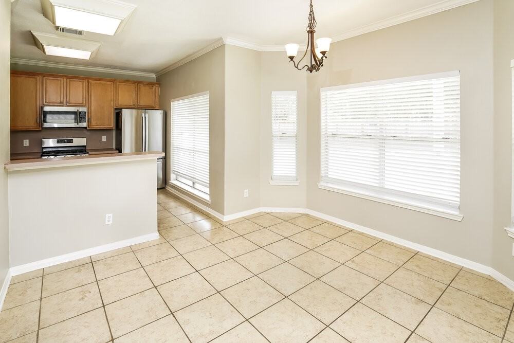 16502 Wheatfield Dr - Photo 7 of 17