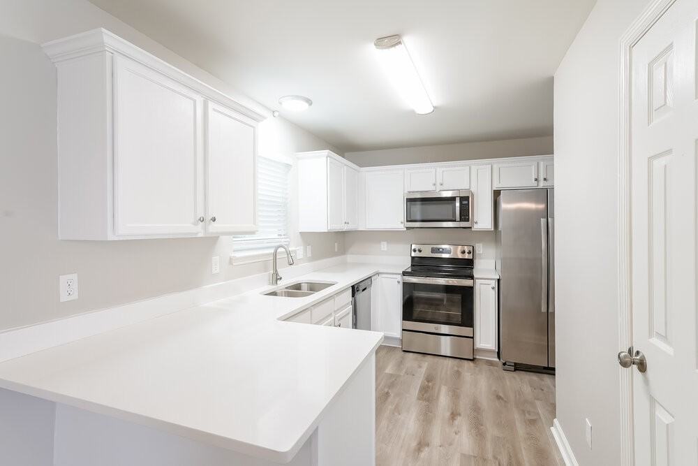 104 Sumner Meadows Ct - Photo 6 of 17