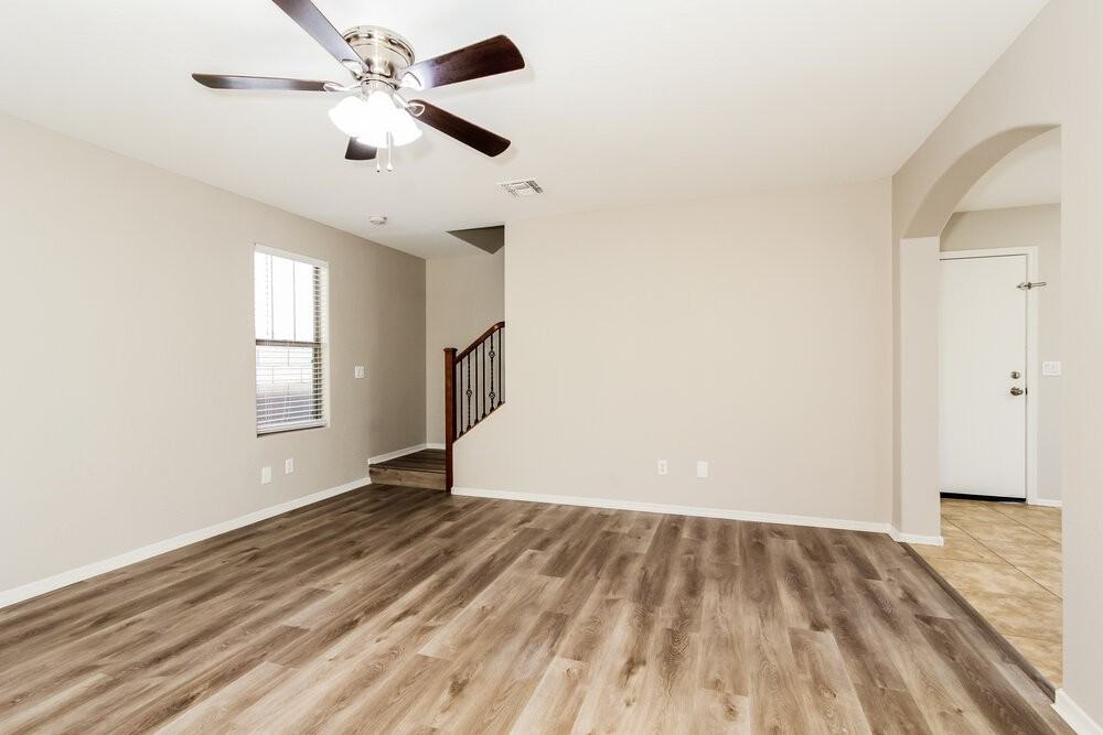 2466 E Vermont Dr - Photo 4 of 17