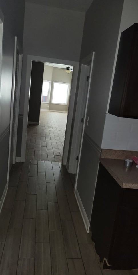 5656 South May Street #1 - Photo 3 of 5