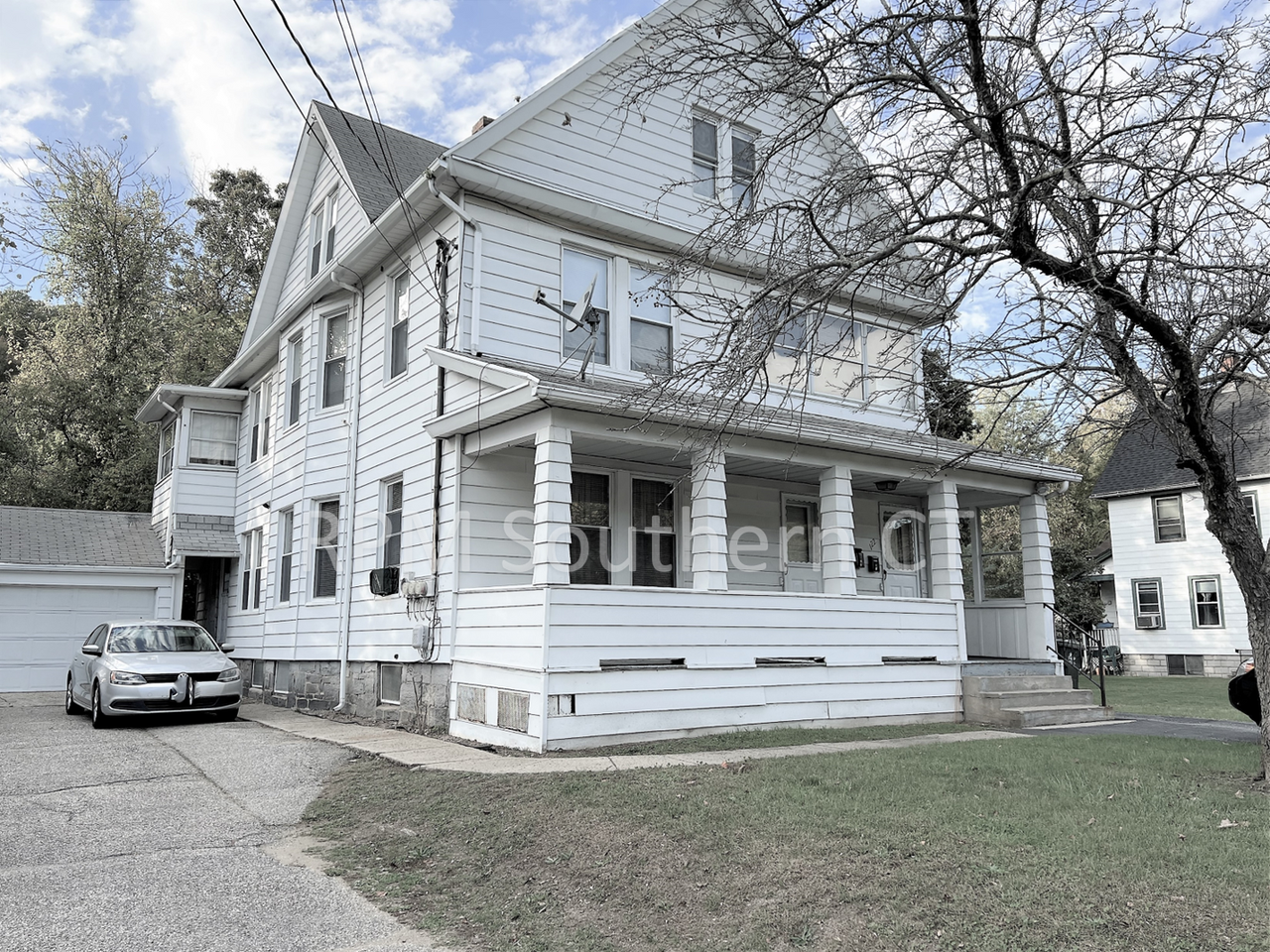 122 Derby Avenue - Photo 2 of 12