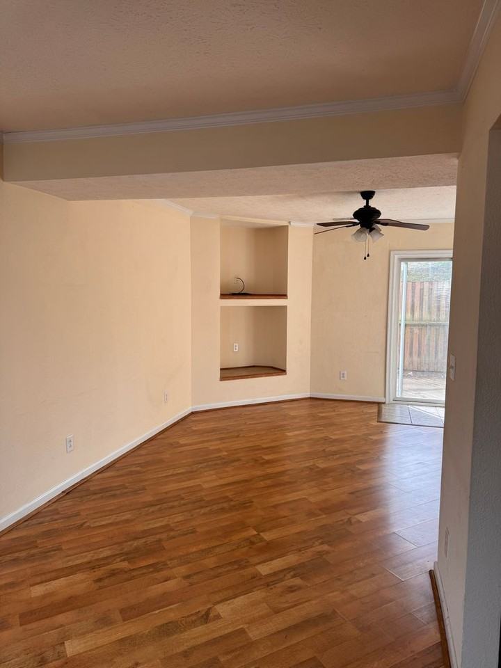 1476 Tenbury Dr - Photo 2 of 20