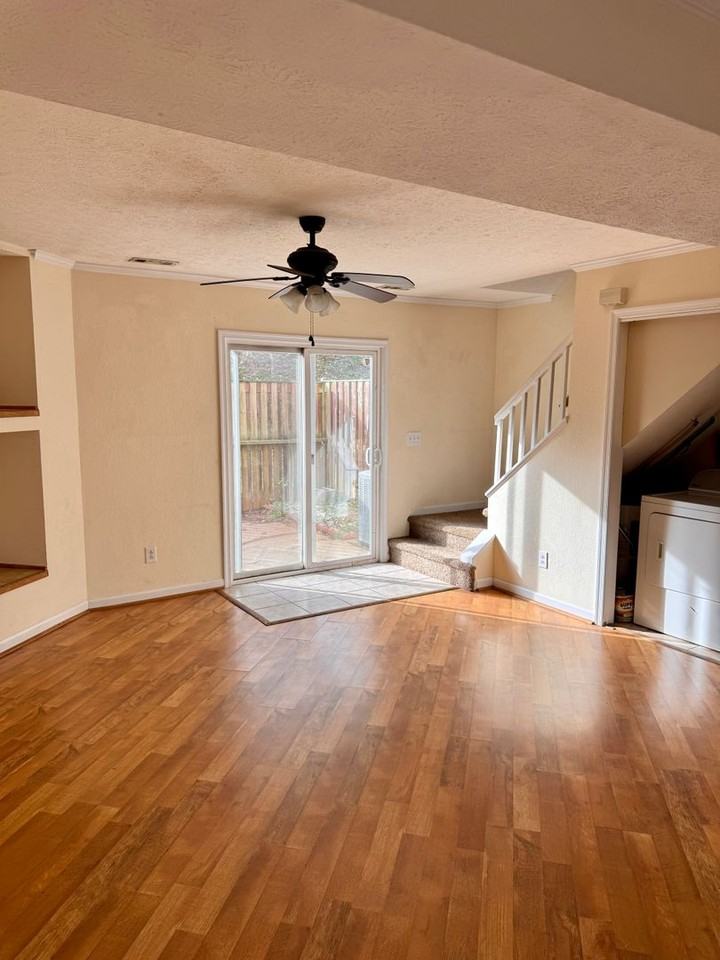 1476 Tenbury Dr - Photo 3 of 20