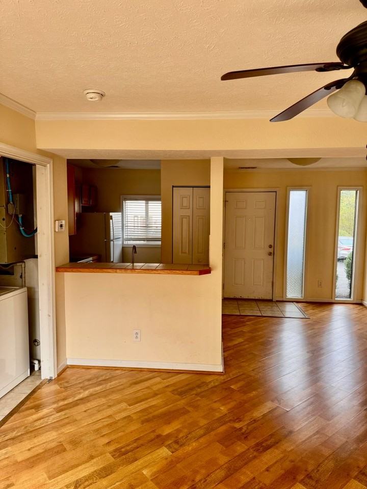 1476 Tenbury Dr - Photo 5 of 20